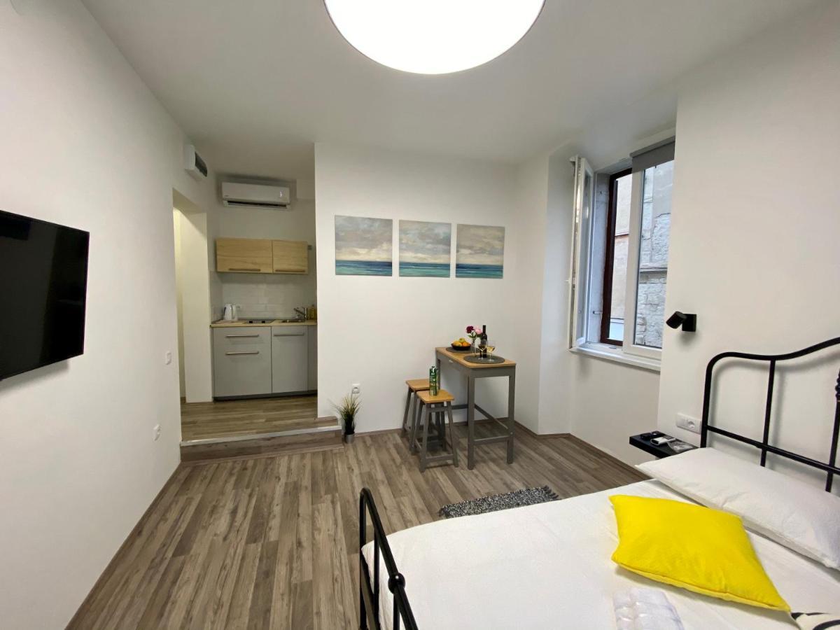Apartments Flanaticus Pula Exterior foto
